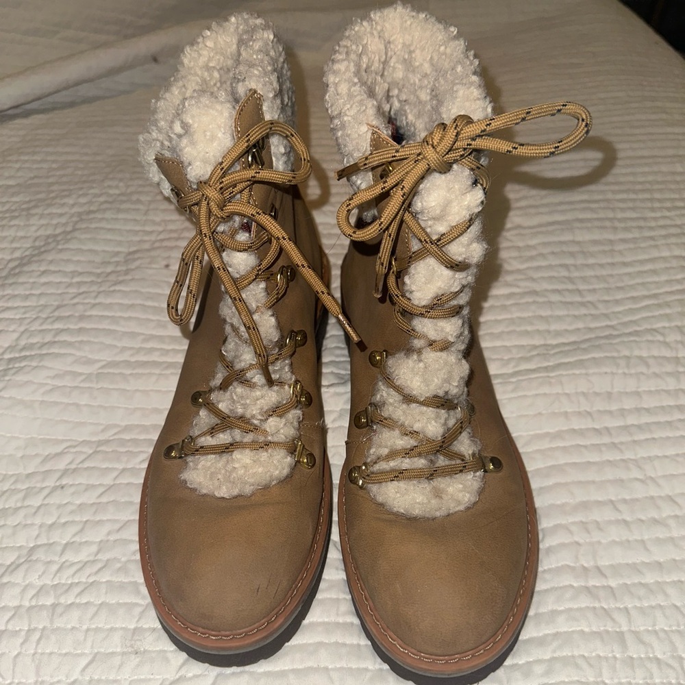 Tommy Hilfiger Women’s Winter Boots